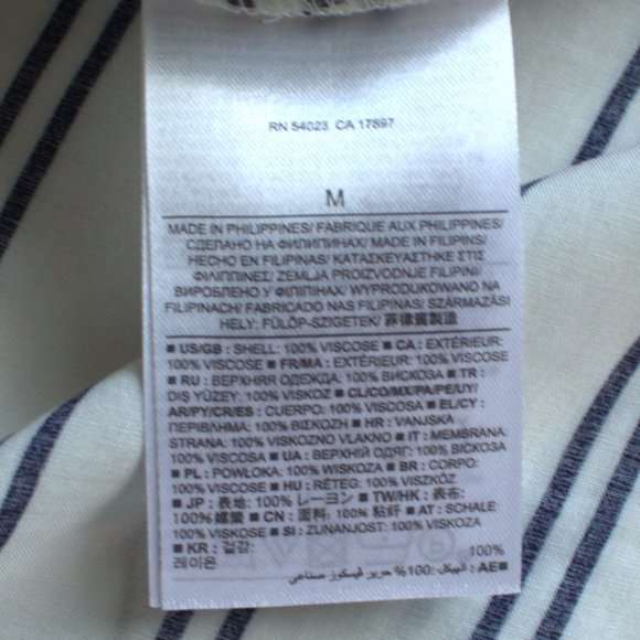 Banana Republic Buttoned Down Shirt | Navy & White Shirt - Picture 4 of 4